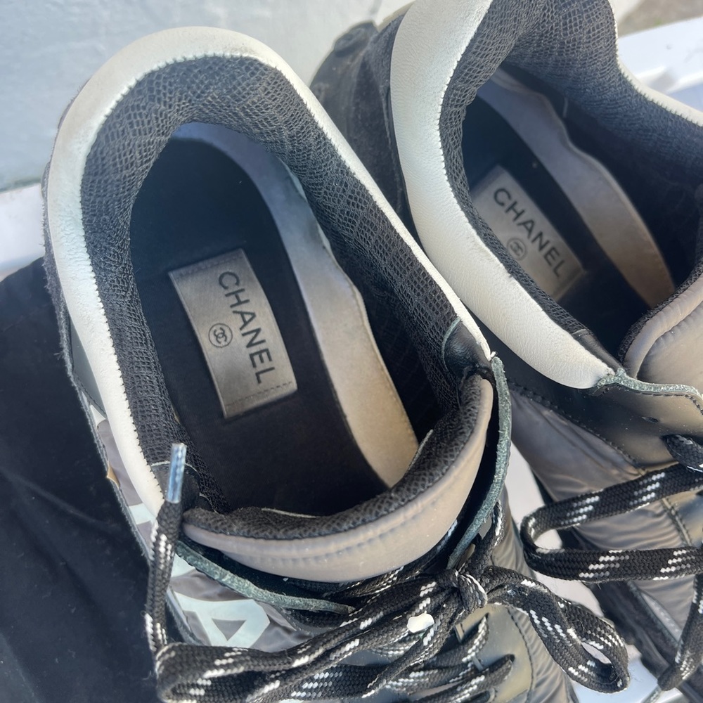 Original mens Chanel shoes - Picture 3 of 6